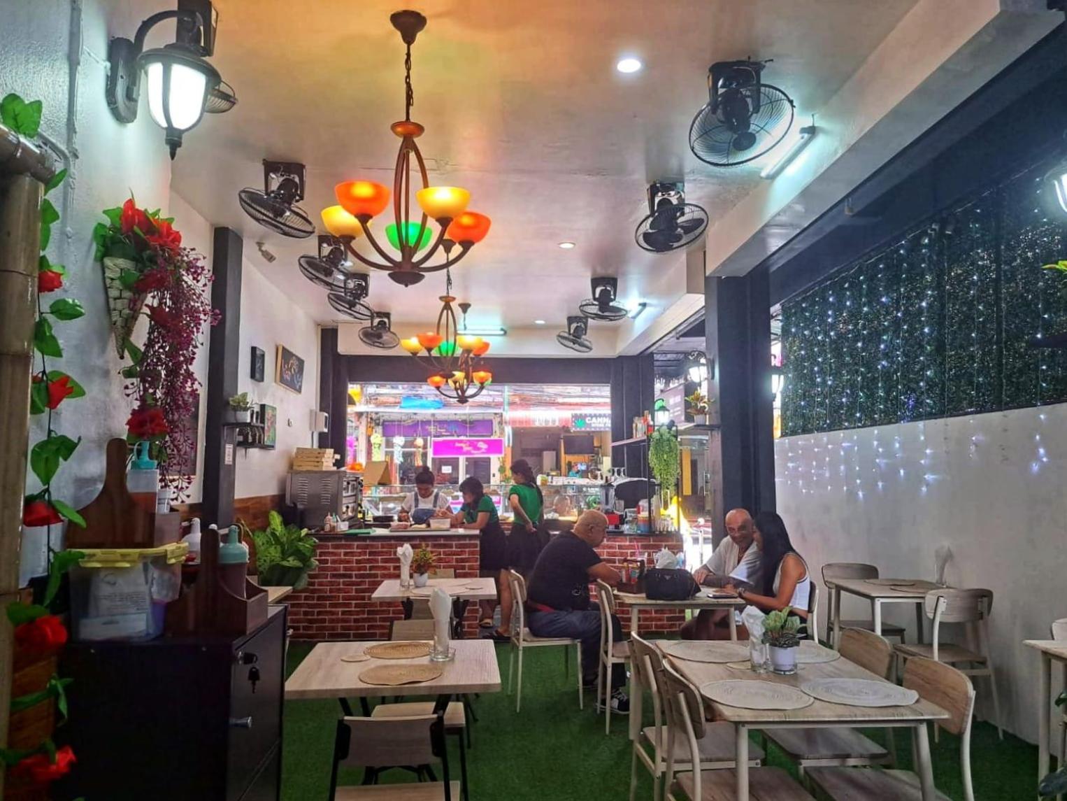 Lo Sfizio Hotel Patong Exterior photo