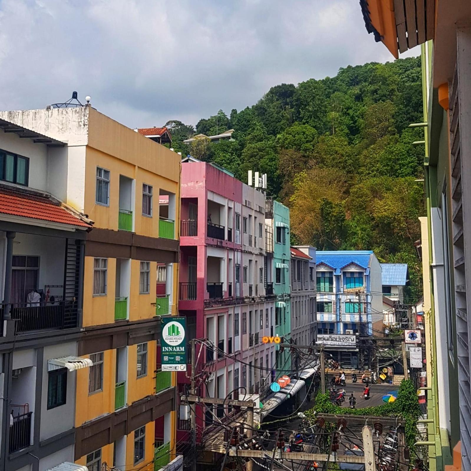 Lo Sfizio Hotel Patong Exterior photo